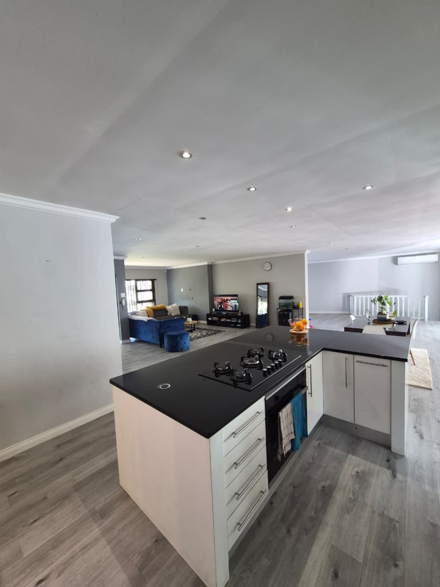 4 Bedroom Property for Sale in Vincent Eastern Cape